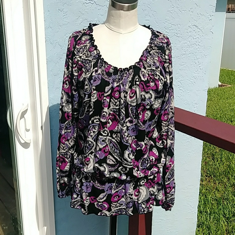 Madison Women's Blouse.  M.